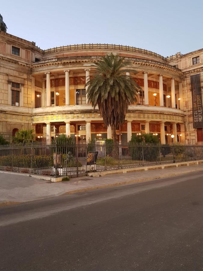 Casa Moneka Politeama Palermo